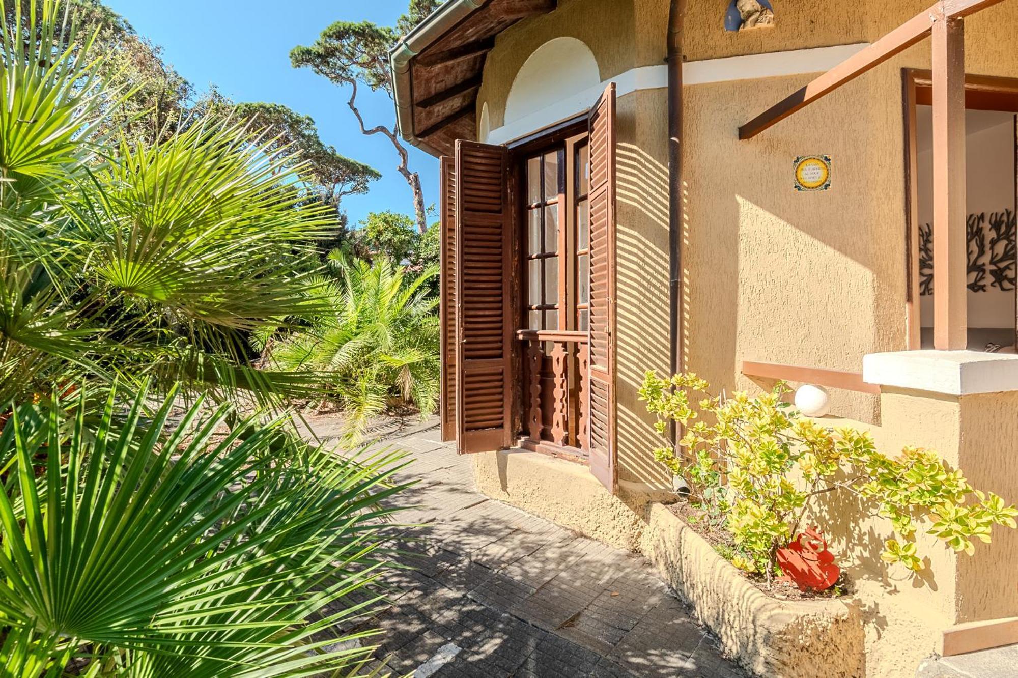 Exclusive Charming Villa - Free Parking 400 Mq Garden - Rome Airport - Roseto Villa Dream เฟรเจเน ภายนอก รูปภาพ